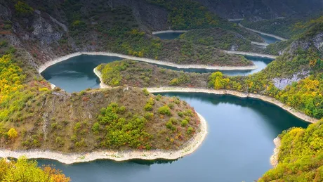 river-winding-curve-water.jpg